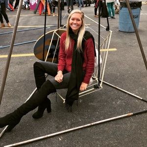 Meet your Posher, Abby